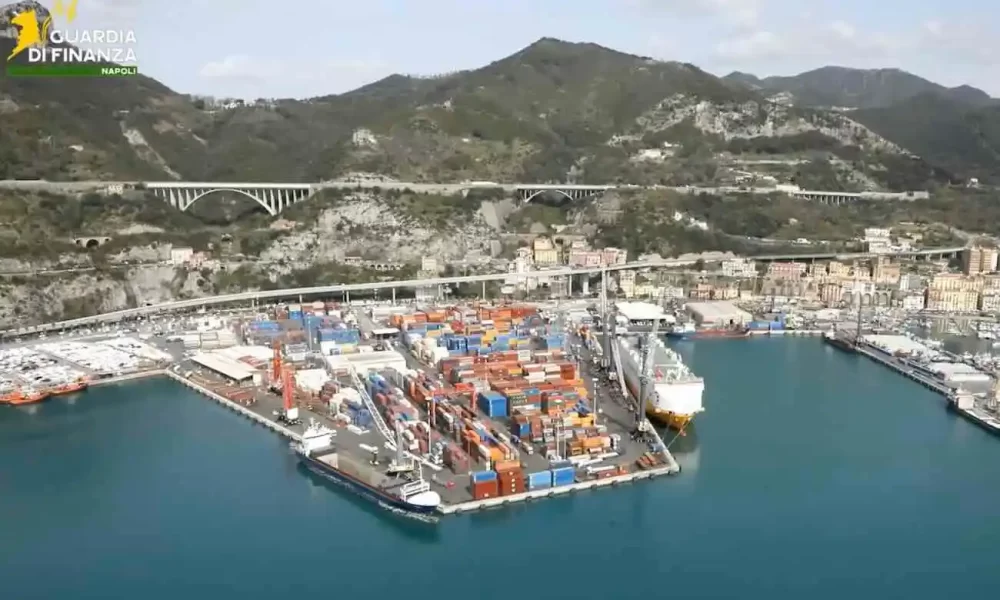 Concessioni demaniali marittime, in Campania in 422 non pagavano