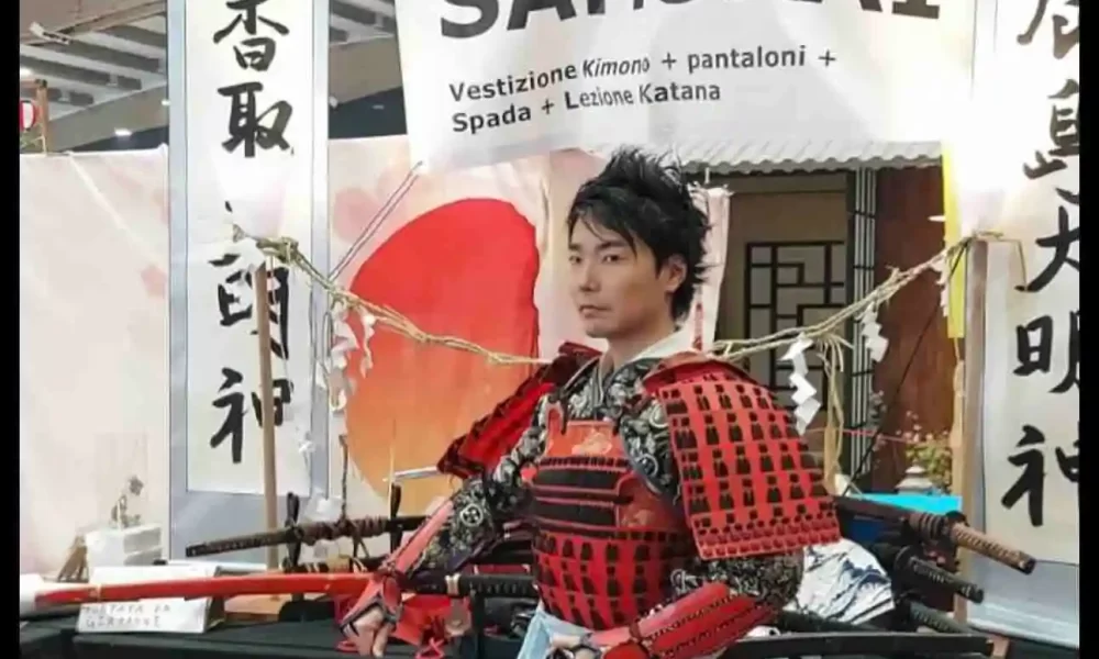 Napoli, rubate alla Stazione Centrale 15 katane di Yousuke Aikawa, il samurai volto Rai