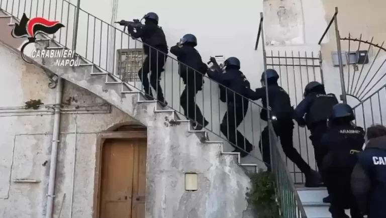 Acerra, estorsione a un imprenditore: 4 arresti