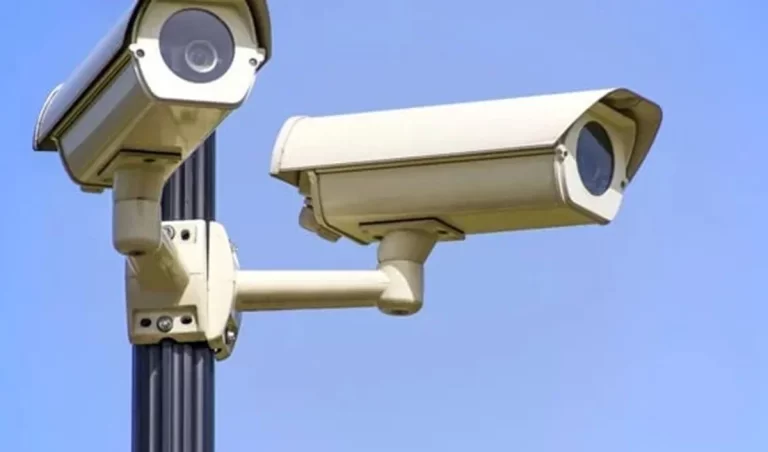 Torre del Greco, tiro al bersaglio contro le telecamere di sicurezza: nove denunce, coinvolti anche minori