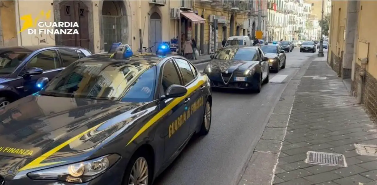 Frode Iva a Napoli, quattro condanne e sette patteggiamenti: coinvolti anche pubblici ufficiali