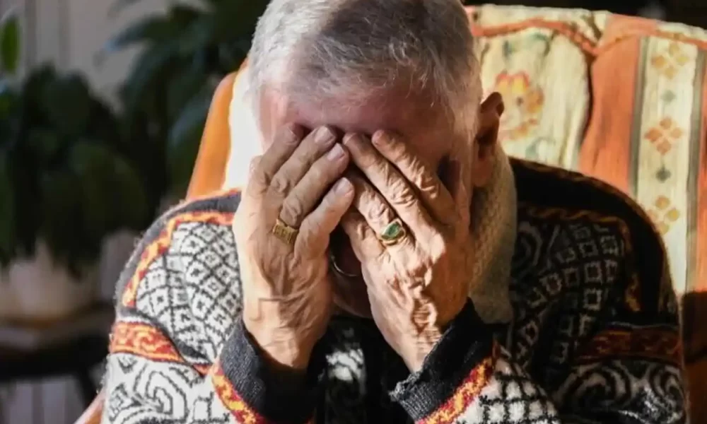 Pompei, chiede soldi per la droga e minaccia il padre: arrestato