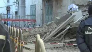 Casoria, 90 evacuati dopo il crollo della palazzina