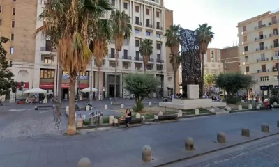 Napoli, piazza Carità: accoltellato un senzatetto peruviano