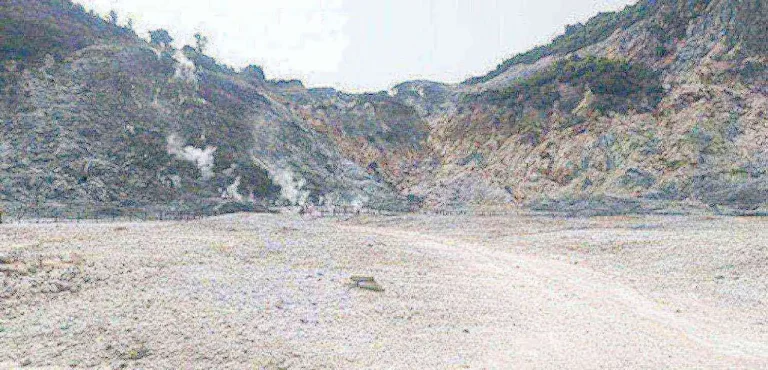 Campi Flegrei, il suolo frena la corsa: sollevamento dimezzato nell’ultimo mese