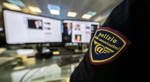 Napoli, pedopornografia online: arrestato un 49enne