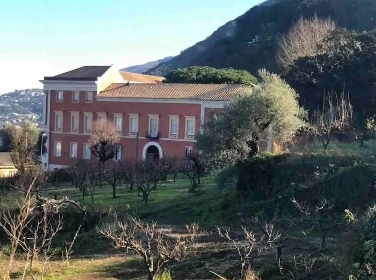 Castellammare, Quisisana nel limbo: Base Popolare presneta interrogazione al sindaco