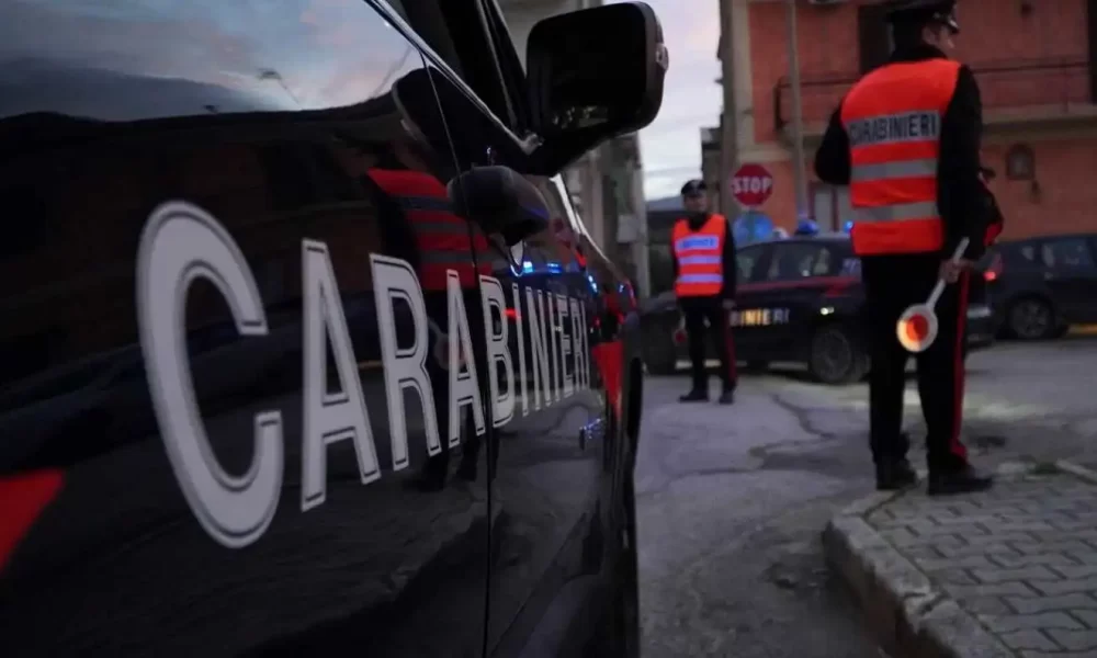 Vico Equense, spray al peperoncino contro direttore e cliente: denunciato 57enne