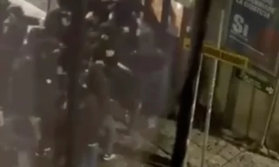 Napoli-Chelsea, notte di tensione in centro: scontri tra ultras a Chiaia