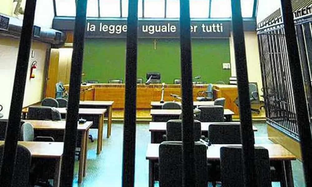 Droga a domicilio tra Nola e Boscoreale, condanne lievi e un’assoluzione