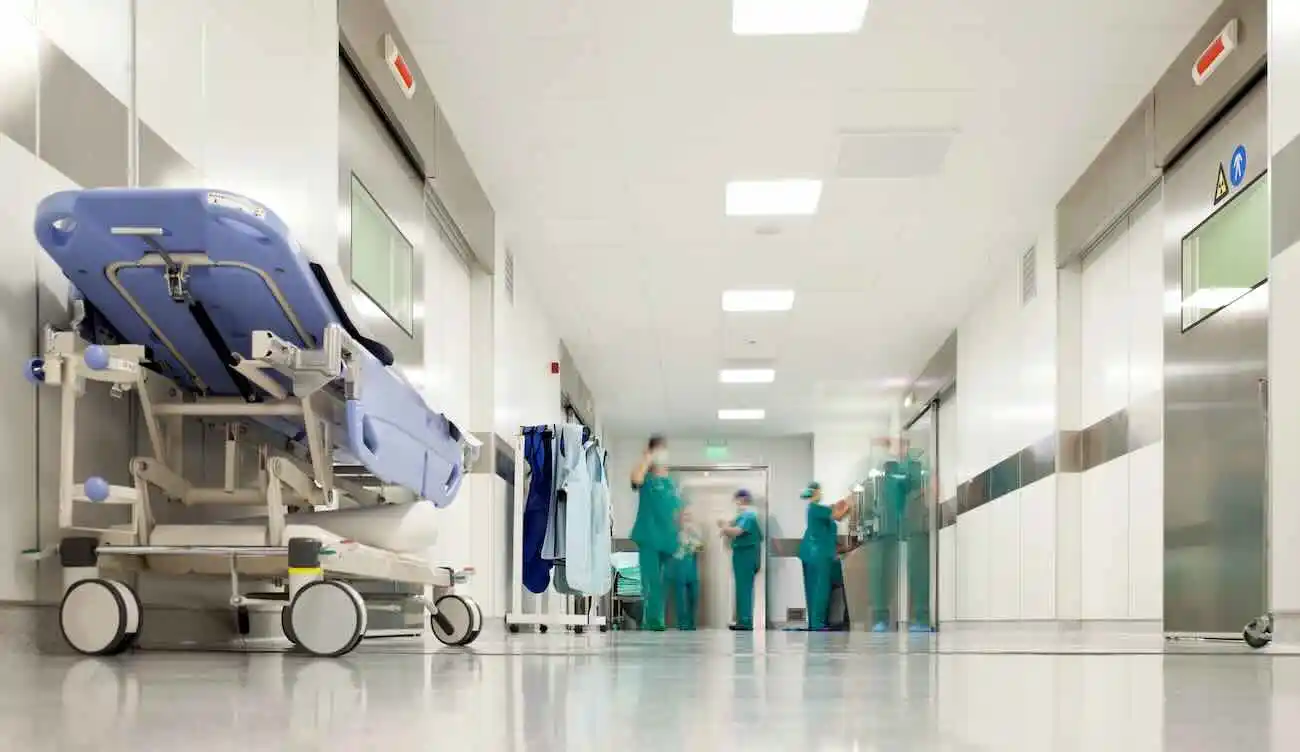 La storia di Antonella: come una donna affronta il tumore nel sogno di diventare madre a Napoli