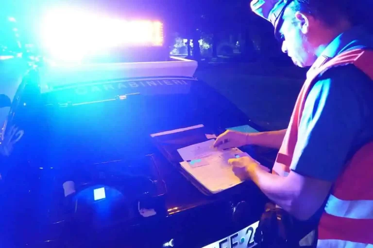 Un intervento notturno a Sant’Antimo cambia il volto di un locale ben conosciuto dalla comunità.