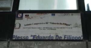 Ponticelli, scuola senza bagni, mamme in presidio: «Così lo Stato abbandona i bambini di periferia»