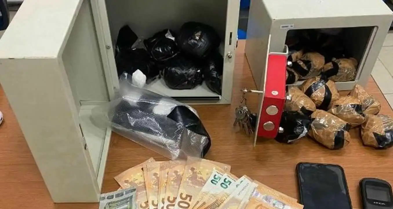 Un momento difficile per la comunità: arrestato l’uomo legato all’incidente che ha tolto la vita a un poliziotto.