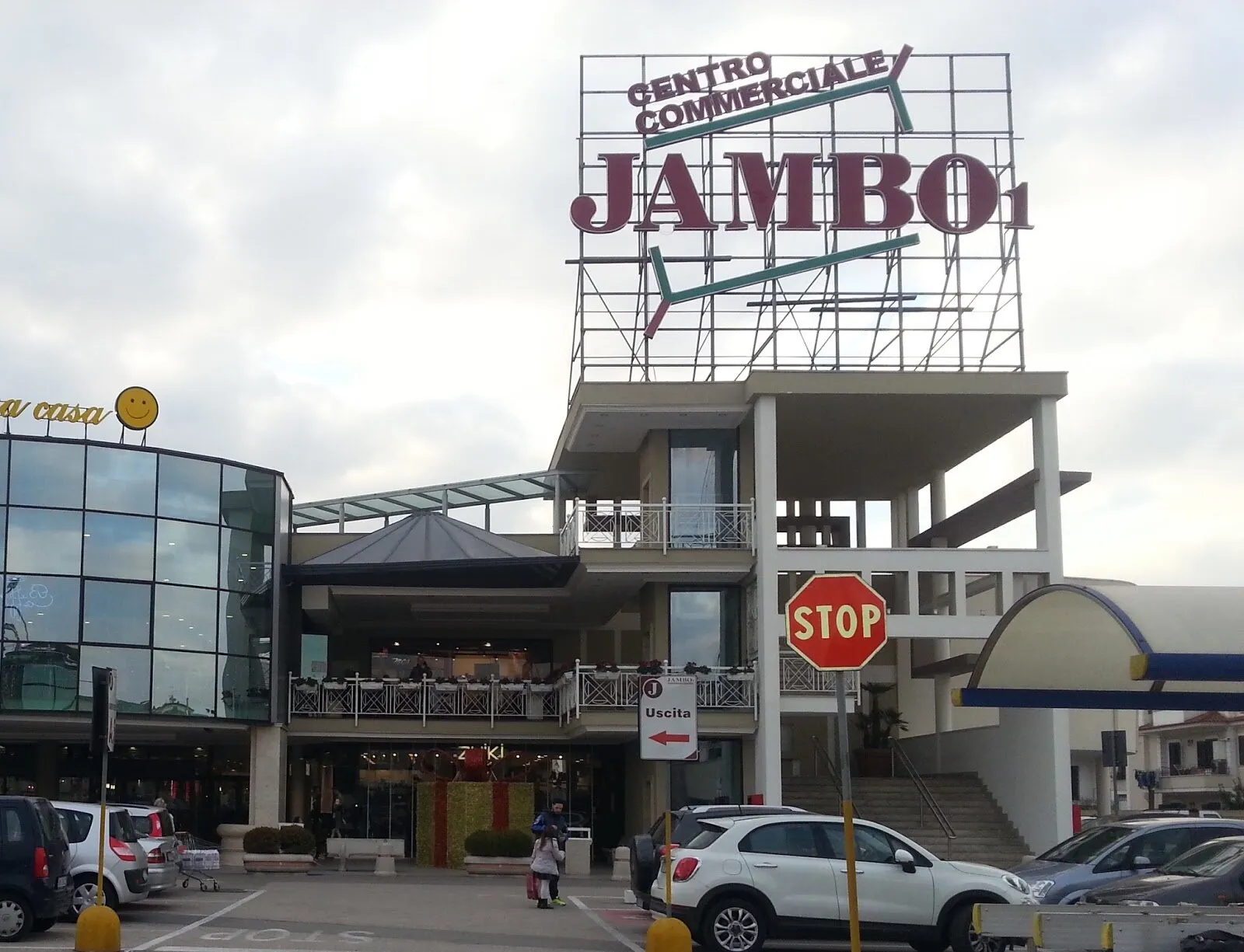 Camorra, revocata la confisca del Jambo: il centro commerciale torna ai proprietari
