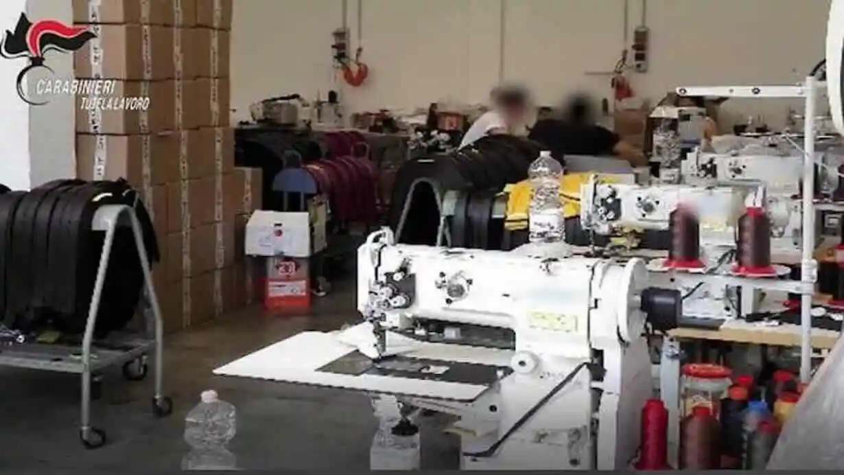 Piazza Italia, azienda commissariata per caporalato: «Profitti al 300% sulla pelle degli invisibili»