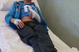 Aggressione al Policlinico di Napoli, addetto alle pulizie picchiato dopo un rifiuto di servizio