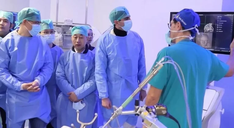 Medici cinesi al Santobono: Napoli ospita una delegazione per scambi di chirurgia pediatrica avanzata