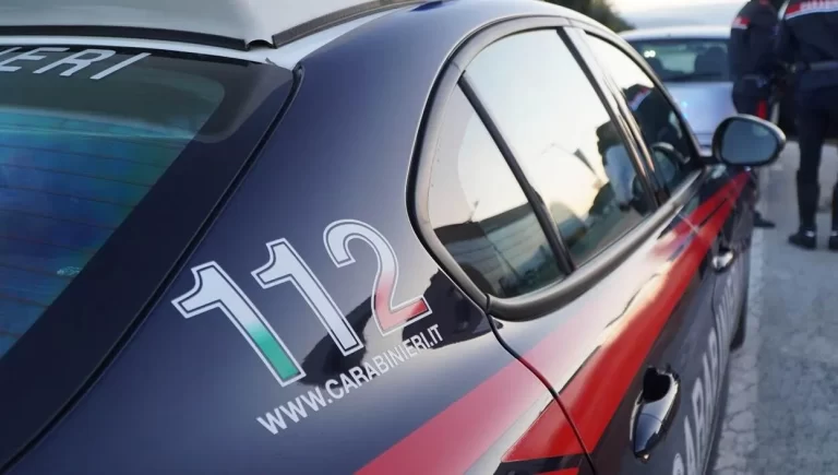 Caposele, intestava auto di lusso a donna ignara: denunciato titolare di agenzia napoletana