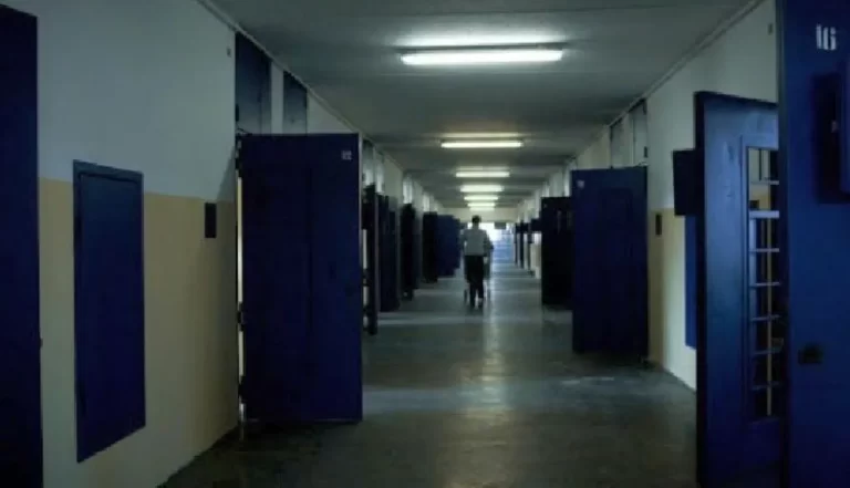 Drone sopra il carcere di San Gimignano, tentava di consegnare cellulari ai detenuti: denunciato