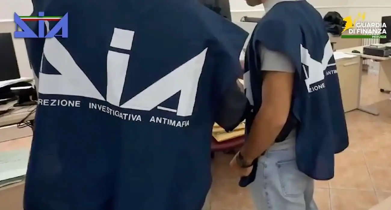 Scacco al tesoro dei Casalesi: confiscati 5 milioni di euro a un imprenditore «ombra»