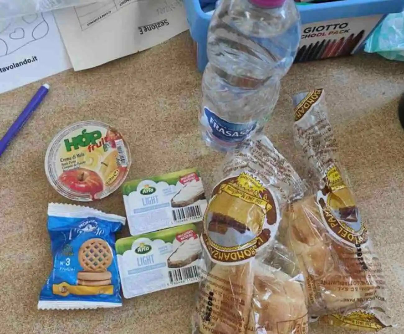 Mensa scolastica nel caos a Napoli, scoppia la protesta dei genitori