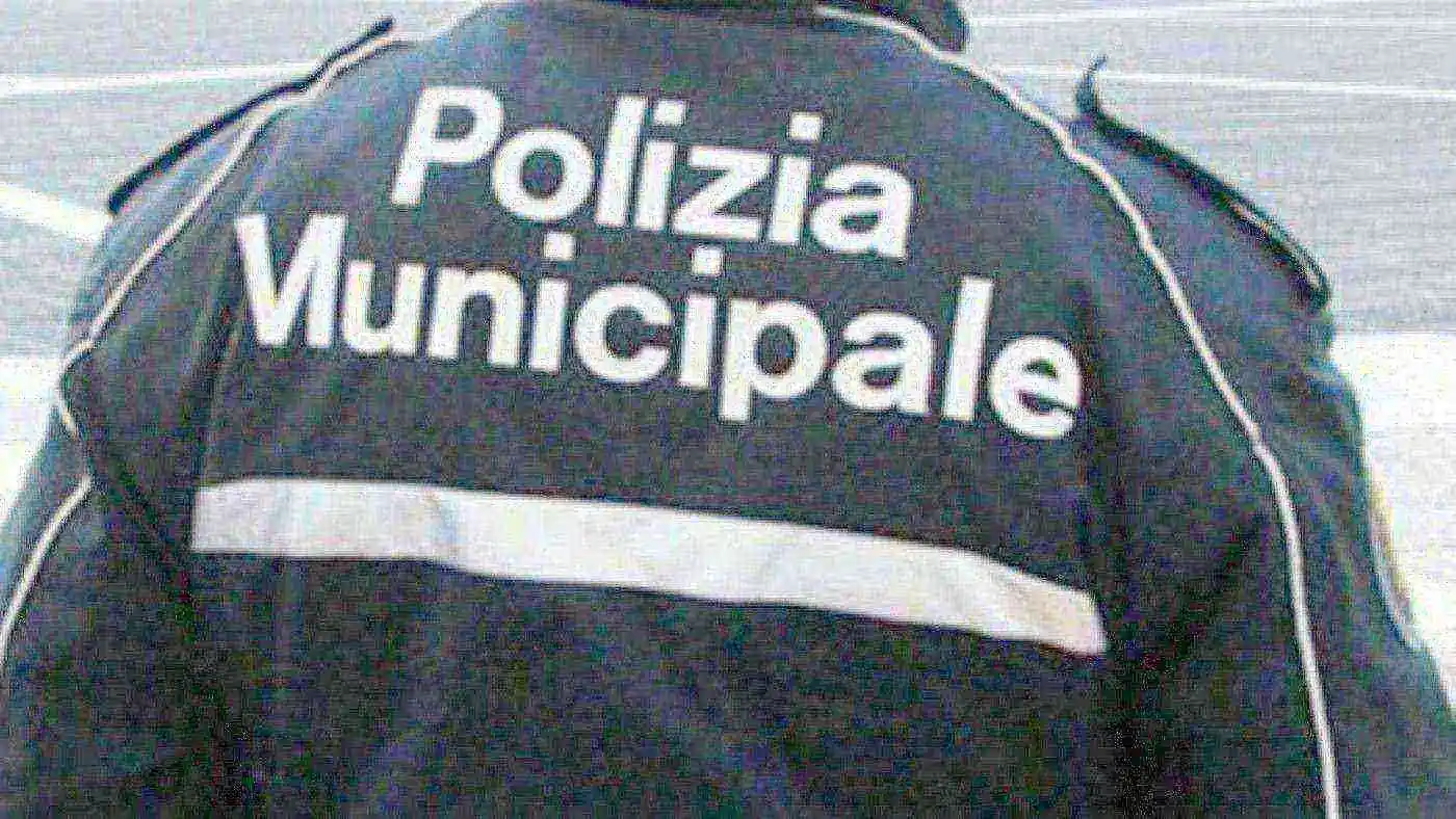 Aggrediti due vigili durante tentativo di furto sventato a Pomigliano in via Napoli
