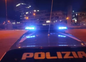 Aggressione a Chiaiano: arrestato 63enne per attacco con coltello e bastone a padre e figlio
