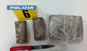 Blitz antidroga nell’area vesuviana: scoperti cocaina e un chilo di hashish in un’abitazione