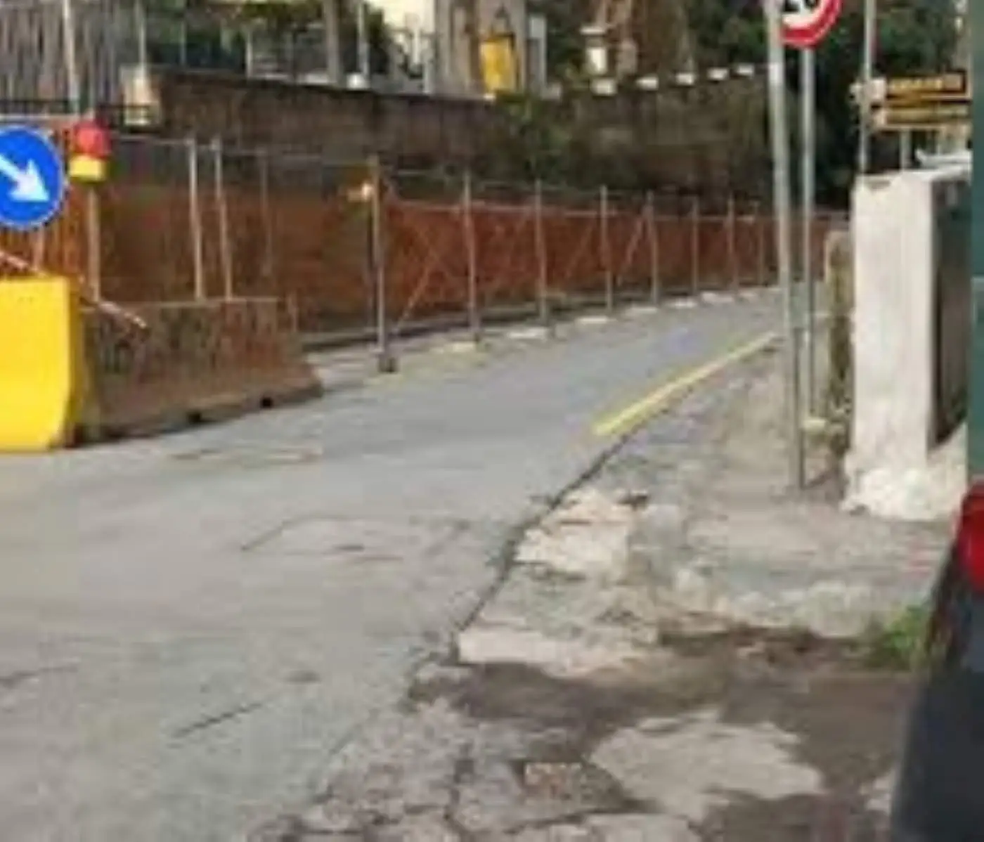 Riapre via Agnano agli Astroni a Napoli dopo il cedimento del terreno di novembre