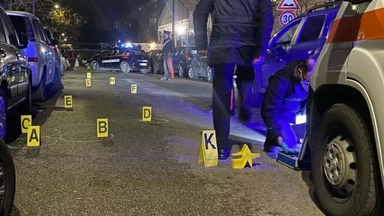 Sparatoria a Barra: riemerge la faida tra clan criminali locali