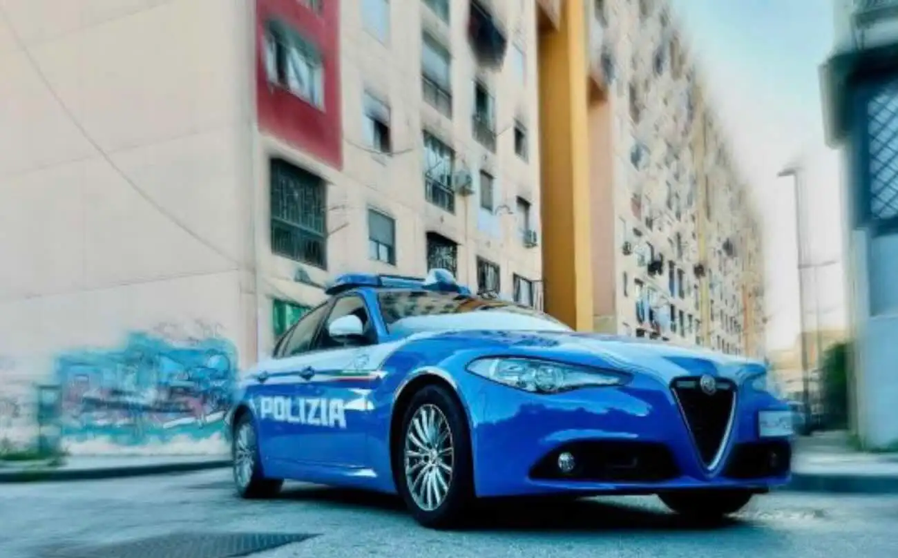 Napoli, pusher 24enne arrestato dopo aver aggredito agenti durante un controllo