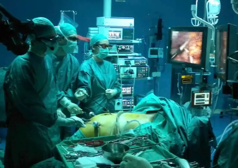 Sospesa la direttrice di cardiochirurgia al Monaldi, stop ai trapianti pediatrici