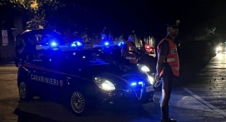 Giugliano, scoperto summit tra auto: due arresti in un supermarket della droga