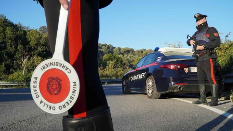 Crispano, arrestata 49enne con 20 dosi di crack e cocaina durante operazione anti-spaccio