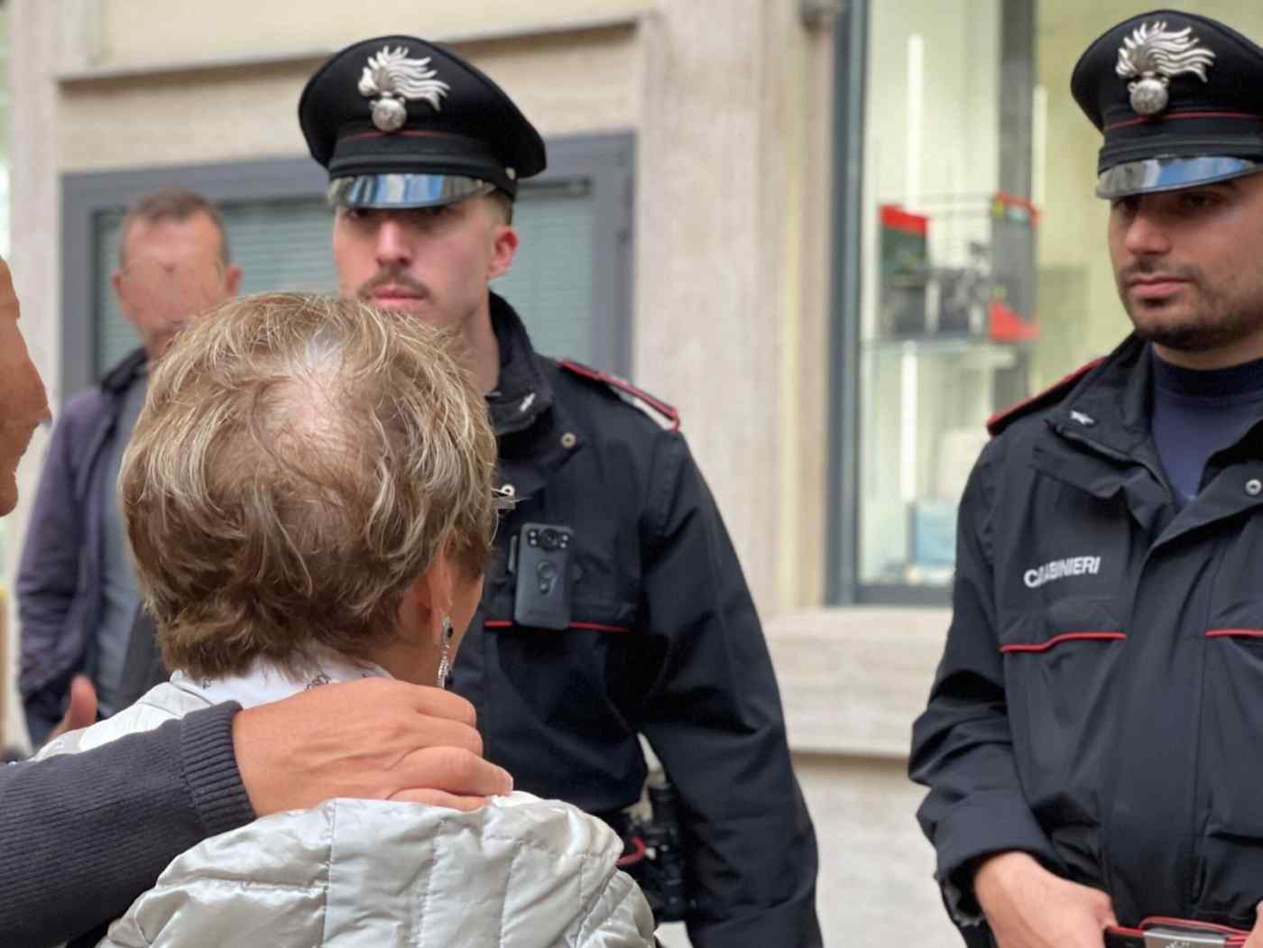 Tentata truffa a un’anziana a Chiaia: arrestato un 40enne, ora ai domiciliari