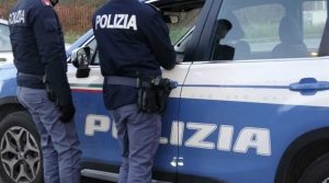 Napoli, assalto a distributore in via Rimini: fermato un 31enne coinvolto nella rapina