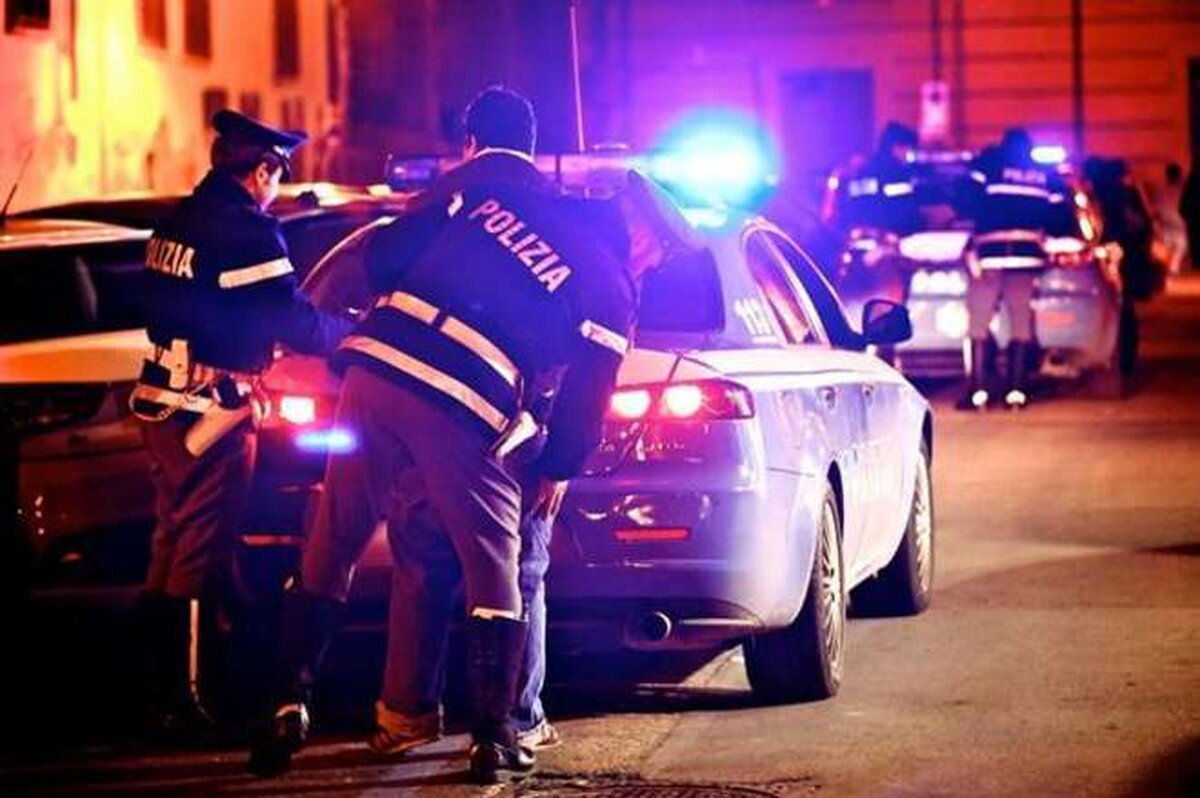 Blitz nella movida di Chiaia: chiuso un locale e irrogate multe per 2mila euro