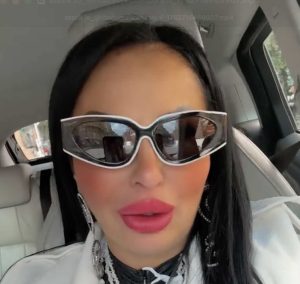 Accoltellato a Napoli il figlio della tiktoker Rita De Crescenzo, indagini in corso