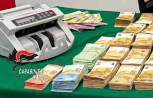 Scoperto narcos ai domiciliari con quasi un milione di euro nascosti in casa