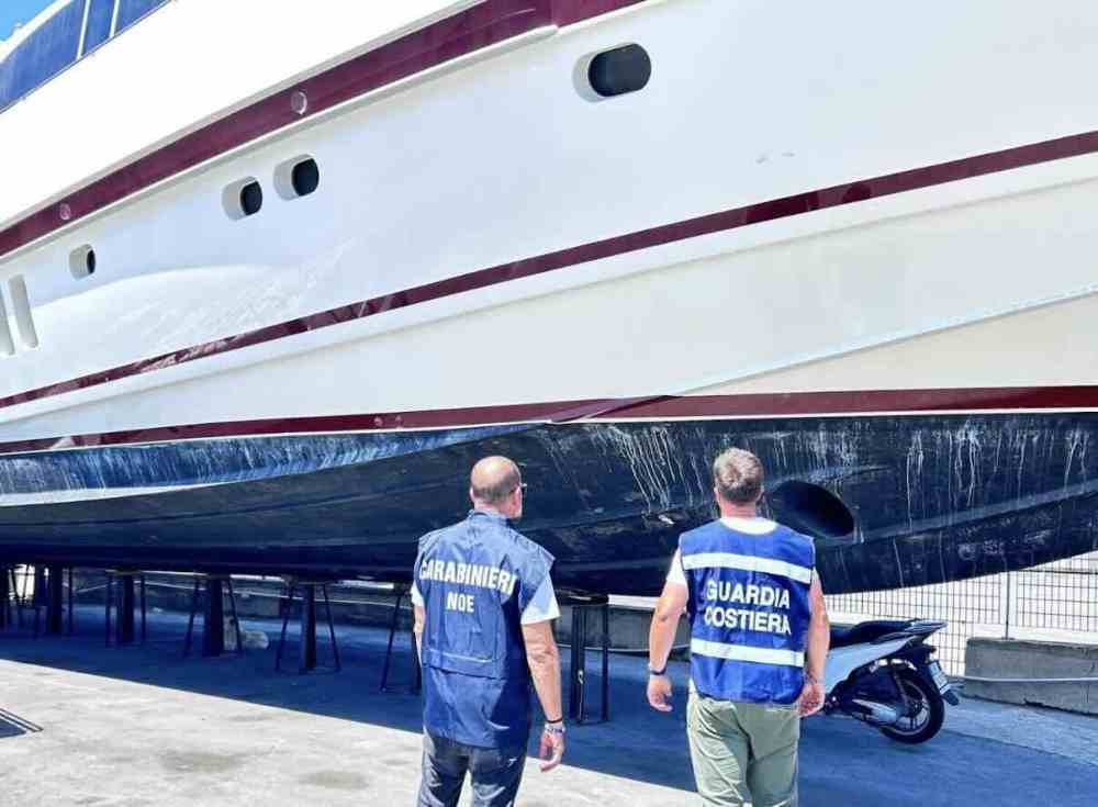 Torre Annunziata, irregolarità ambientali in cantiere nautico: scattano i sequestri