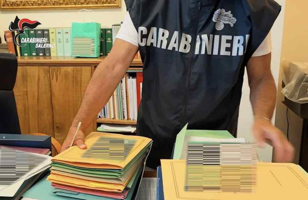 Positano, indagini sui membri della giunta Guida: blitz dei carabinieri in Comune