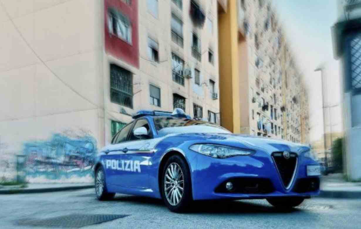 Ponticelli, irregolarità scoperte nel negozio: la Polizia e l’ASL intervengono