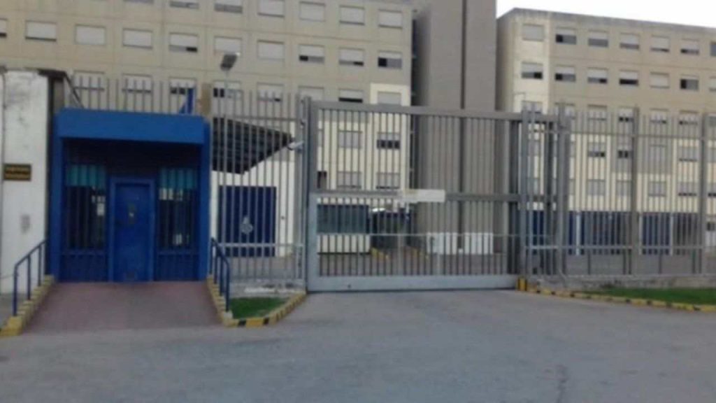 Detenute trans a Secondigliano scrivono al Pride: «Chiediamo dignità e inclusione»