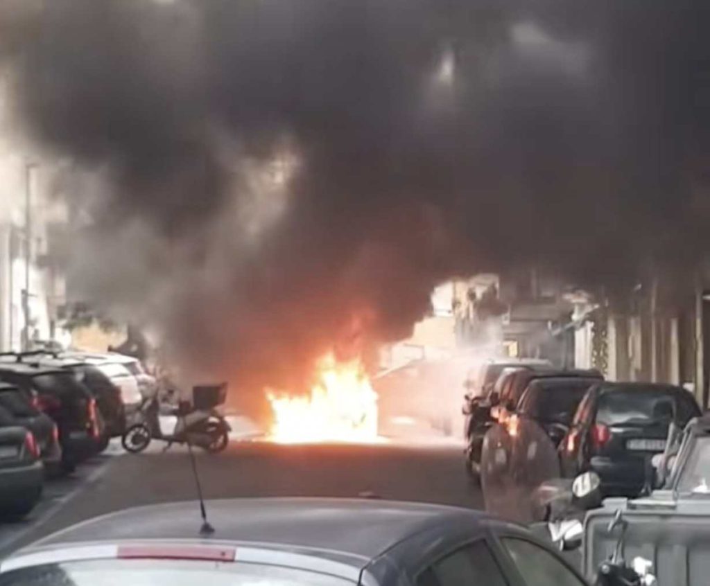 Roghi notturni tra Castellammare e Lettere: distrutte tre auto, indagini sul dolo