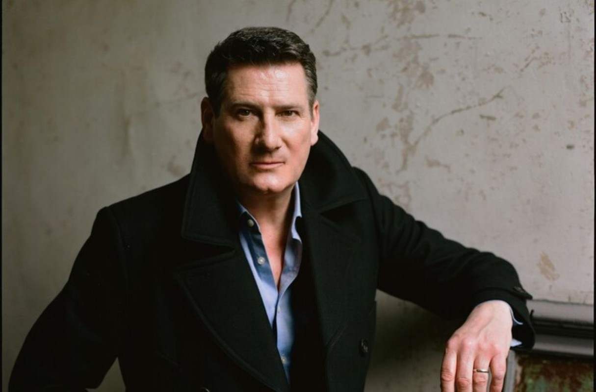 Tony Hadley al Mercadante: Napoli rivive gli anni ’80 in attesa dei Duran Duran
