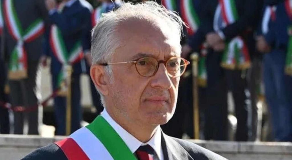 Caserta, indagini sull’ex sindaco Marino per un appalto da 9,5 milioni: fatture e bonifici sotto esame