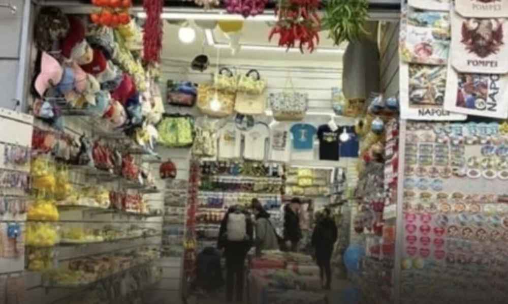 Petizione contro l’accumulo di rifiuti nel centro storico di Napoli