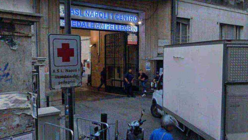 Aggressione al Vecchio Pellegrini: infermiere ferito da un paziente a Napoli