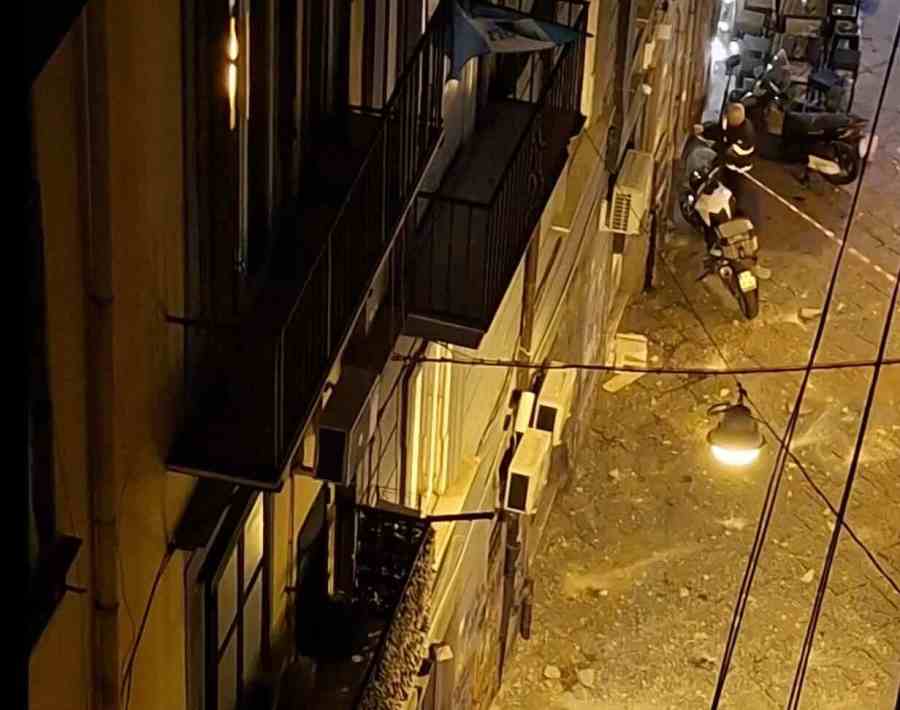 Tragedia evitata a Chiaia: tensione nei vicoli della movida napoletana
